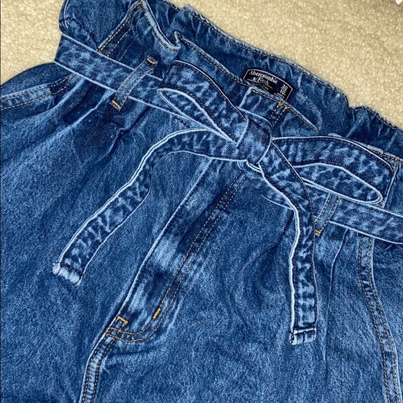 Abercrombie & Fitch Denim - Abercrombie & Fitch High Waisted Paperbag Jeans